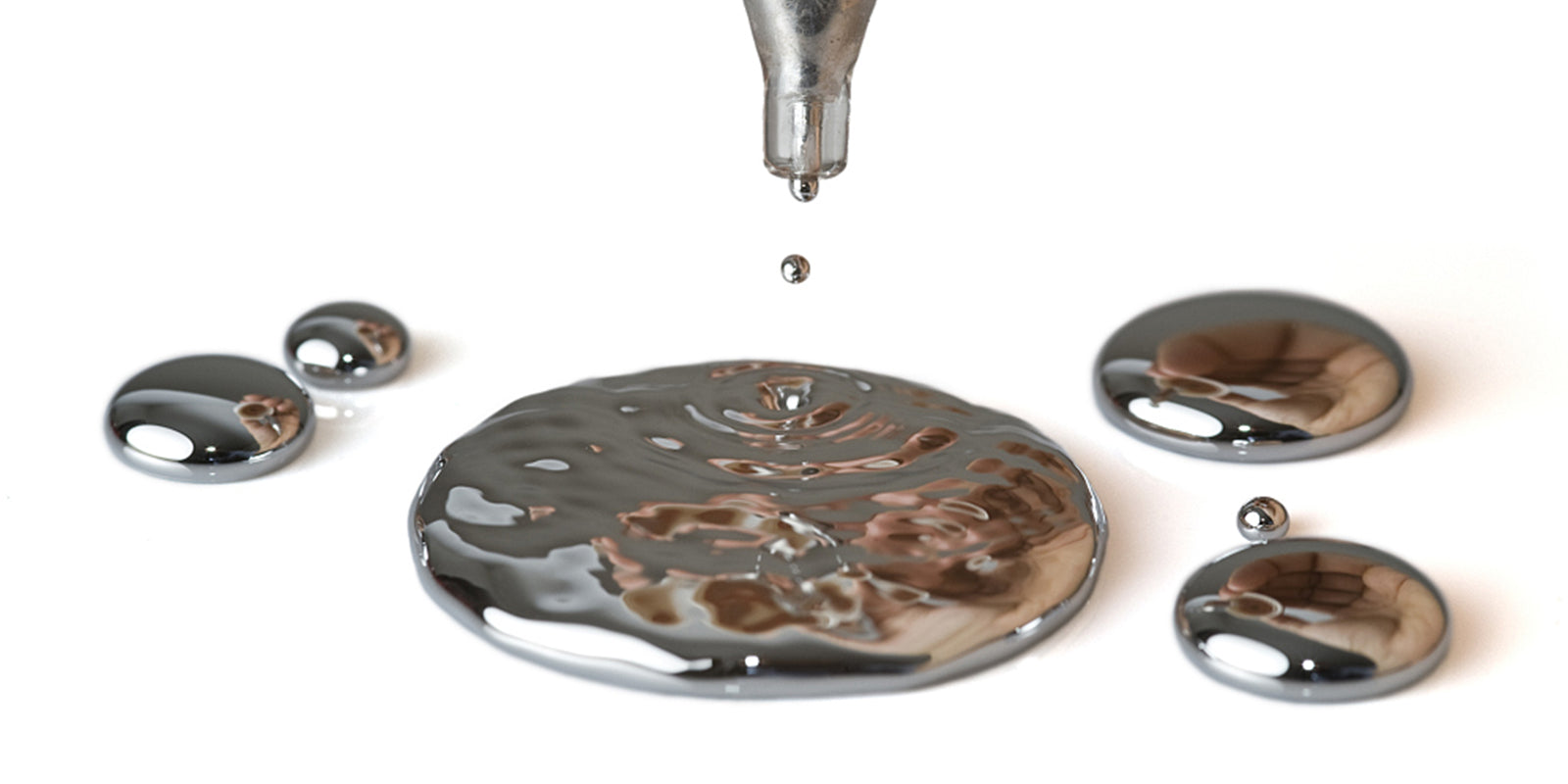 What is the effect of mercury on skin